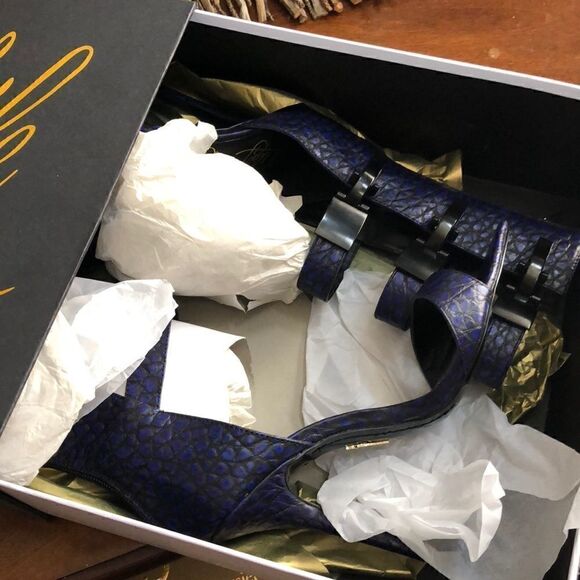 Pointy Leather gladiator style heel, sz 9 NWT - Picture 3 of 3